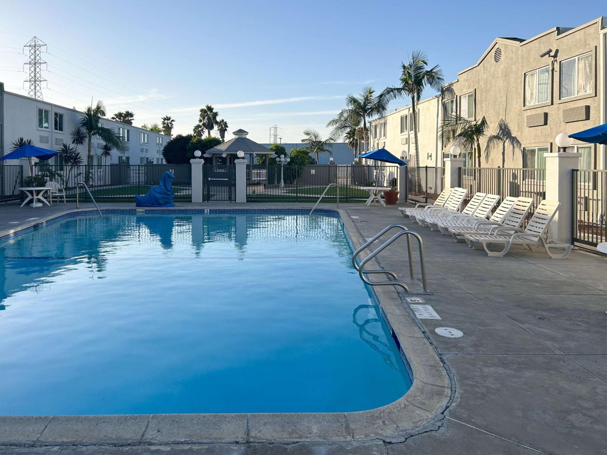 Studio 6 Suites Carson, Ca Экстерьер фото